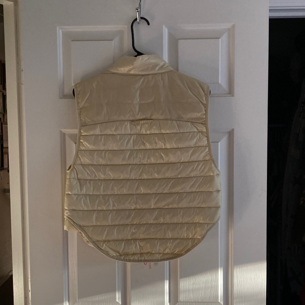 JoyLab Cream Quilted Vest - Picture 3 of 3